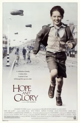 Hope and Glory ! Des aventures d'enfance pendant la Seconde Guerre mondiale et une performance touchante de Sebastian Rice-Edwards !